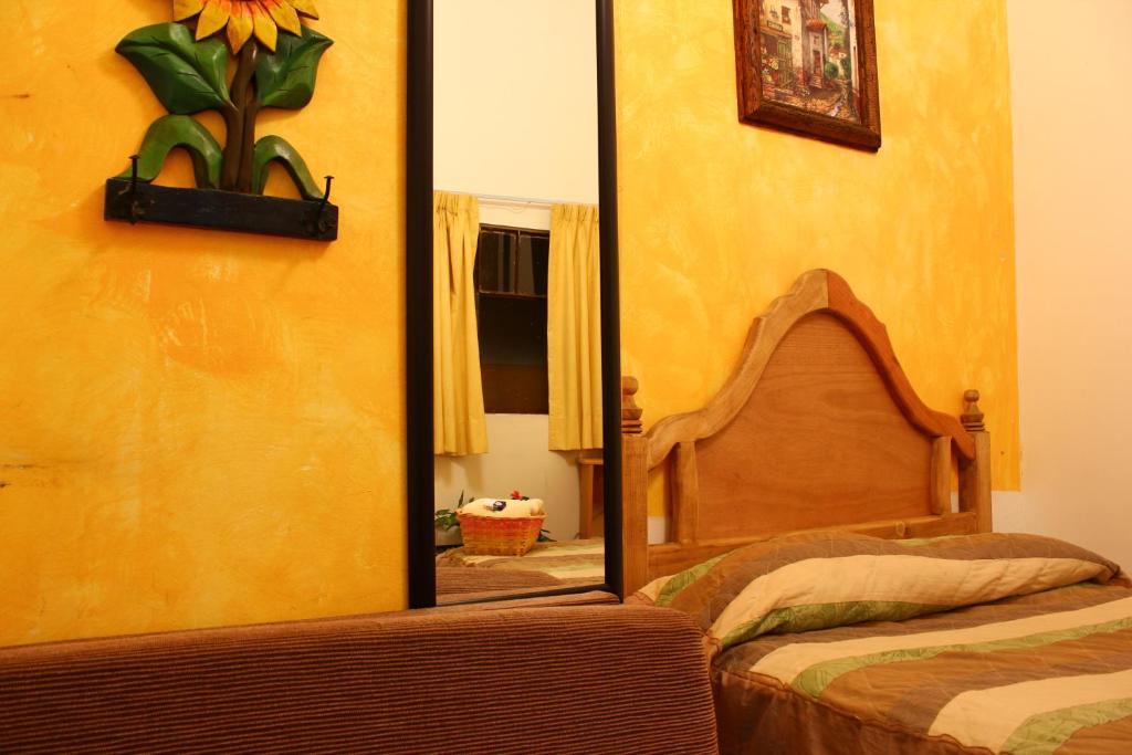 Hostal La Casa Del Tio Гуанахуато Стая снимка